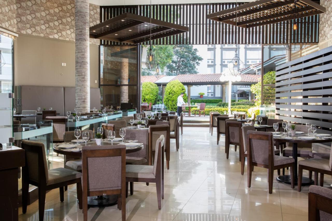 ホテル クリスタル サテライト マリア バルバラ Tlalnepantla  エクステリア 写真 The restaurant