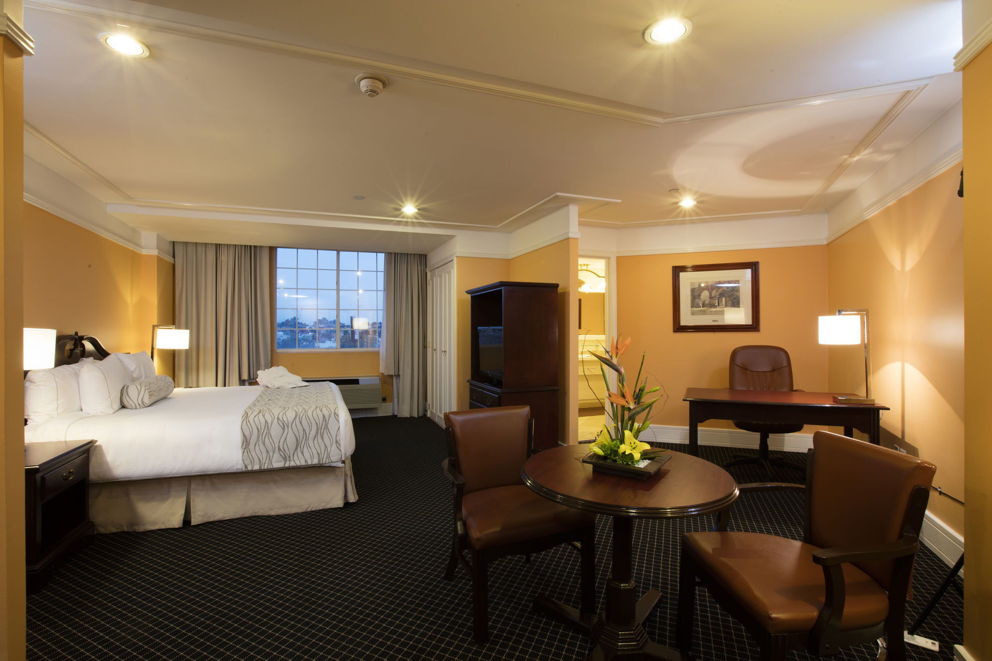 ホテル クリスタル サテライト マリア バルバラ Tlalnepantla  エクステリア 写真 A room at the Hotel Commonwealth